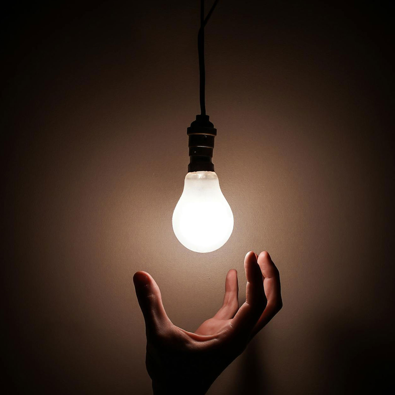 hand-bulb